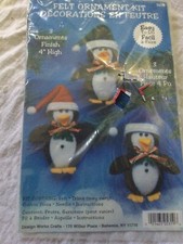 Vtg Design Works Crafts Felt Ornament Kit - 3 Christmas Penguins 5319