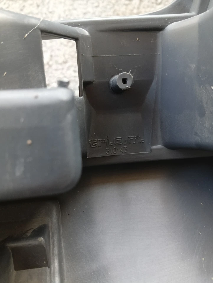 PARAFANGO PORTATARGA PIAGGIO HEXAGON 150 ULTIMO PEZZO - Immagine 4 di 4