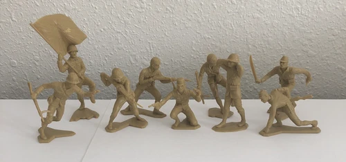 Vintage Lot of 9 Japanese WWII Louis Marx Toy Soldiers 1963 B-2