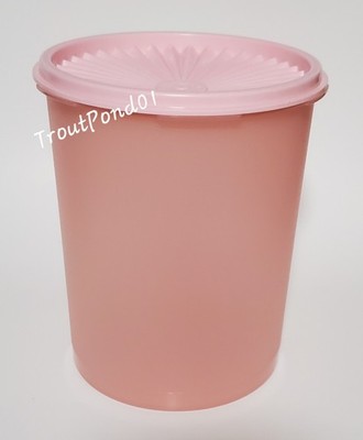 Tupperware Servalier Canister 8 cup Capacity Sheer Candy Floss Pink w/ Seal New