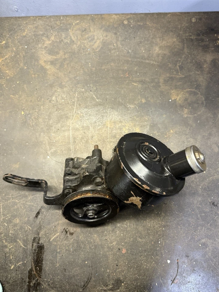 福特伊顿动力转向组件 - 20 世纪 60 年代 289 野马 — 第 3/4 张图片