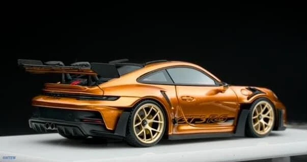 1:64 FUELME Porsche 911 GT3 RS NORDIC GOLD - Immagine 3 di 4