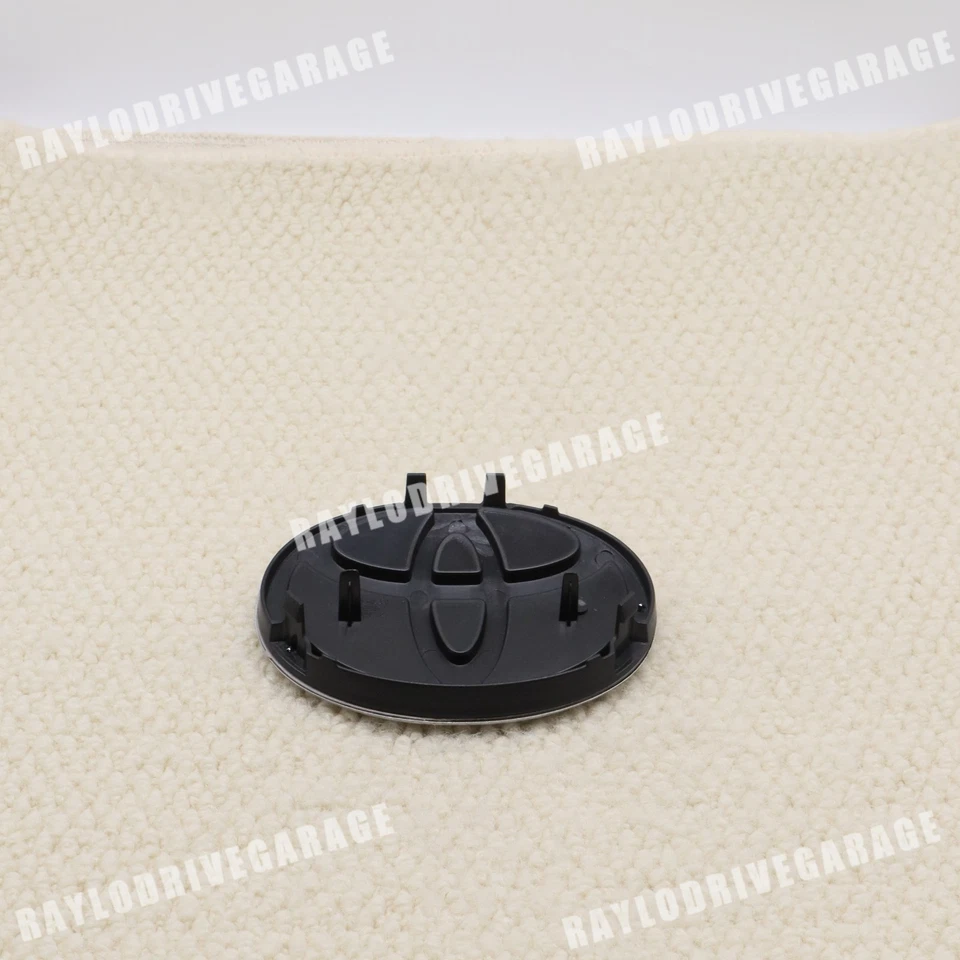 Front Grill Emblem 75301-52080 Fit For Yaris Sedan 2007-2014 Grille Badge Symbol Foto 2 de 4