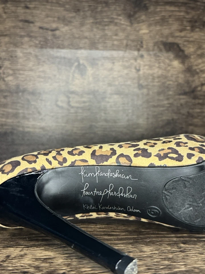 Kardashian Kollection Leopard Platform Pump Heels Size 6 - Image 4 of 4