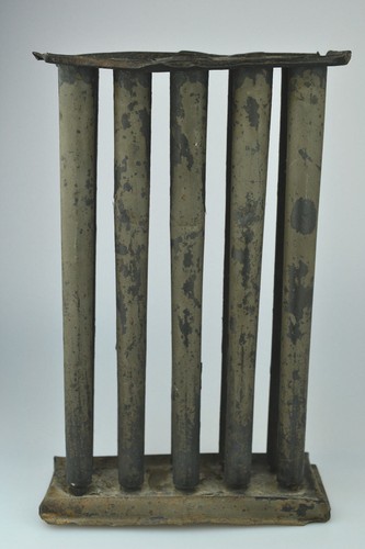 ANTIQUE PRIMITIVE 10 TAPER METAL CANDLE MOLD 10 INCHES HIGH - Picture 3 of 7