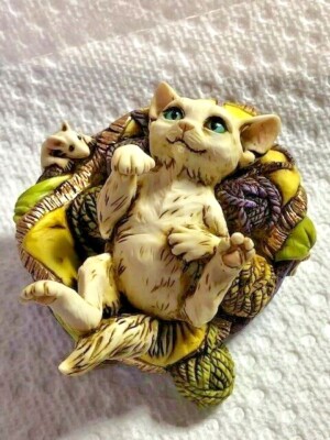 Harmony Kingdom art Neil Eyre Designs Cat knitting basket bed yarn mouse 2019
