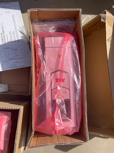 1PC New ABB ACS880-01-05A6-3 Inverter ACS8800105A63 Expedited Shipping - Picture 1 of 1