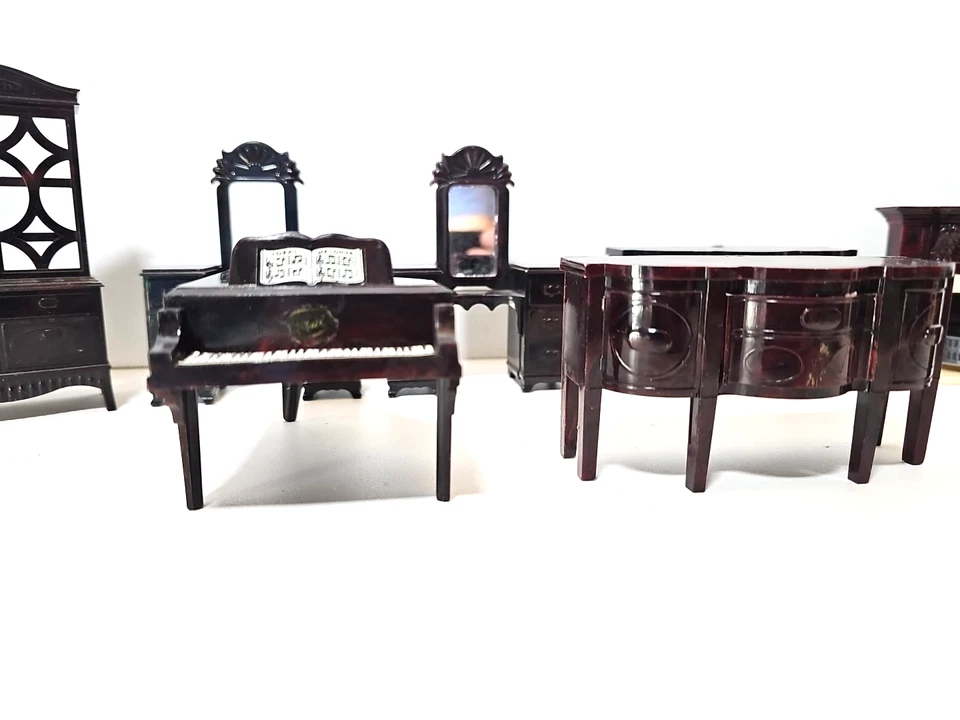 老式理想娃娃屋客厅卧室家具和装饰8件 — 第 2/4 张图片