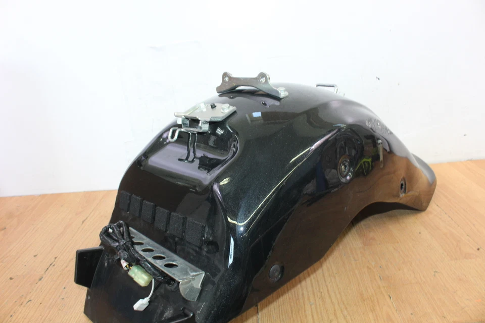 Guardabarros trasero Yamaha Raider 1900 2009 Foto 3 de 4