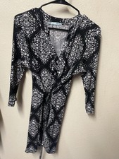 Maurices Women’s Black White Floral tie front dress M V-Neck 3/4 Sleeve Short