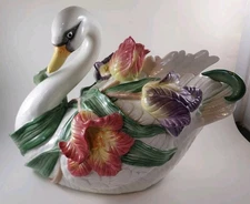 Fitz & Floyd Tulip Swan Soup Tureen with Ladle Floral 10.5" x 14"