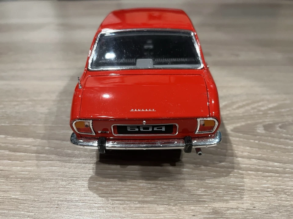 Peugeot 504 Berline Welly  1:18 - Photo 3/4