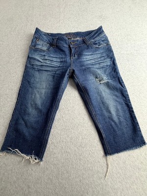 Rue21 Womens Capri Jeans 9/10 Dark Wash Blue Distressed Raw Frayed Hem Stretch