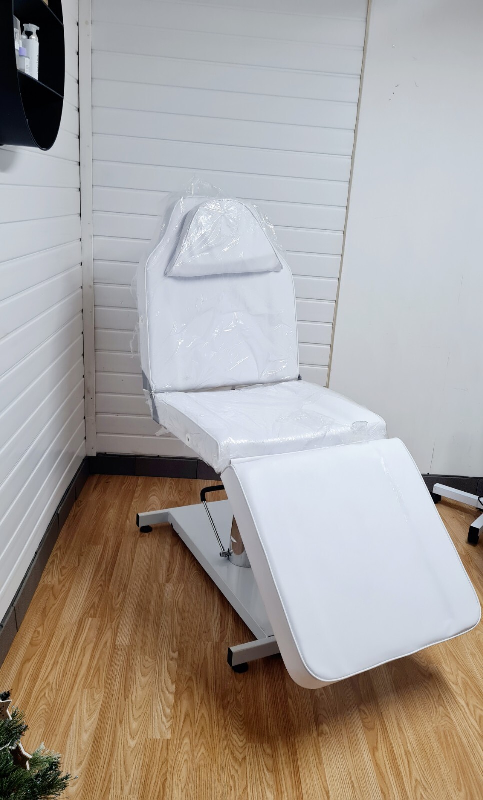 White Massage Bed Beauty Salon Massage Table Tattoo Therapy Couch eBay