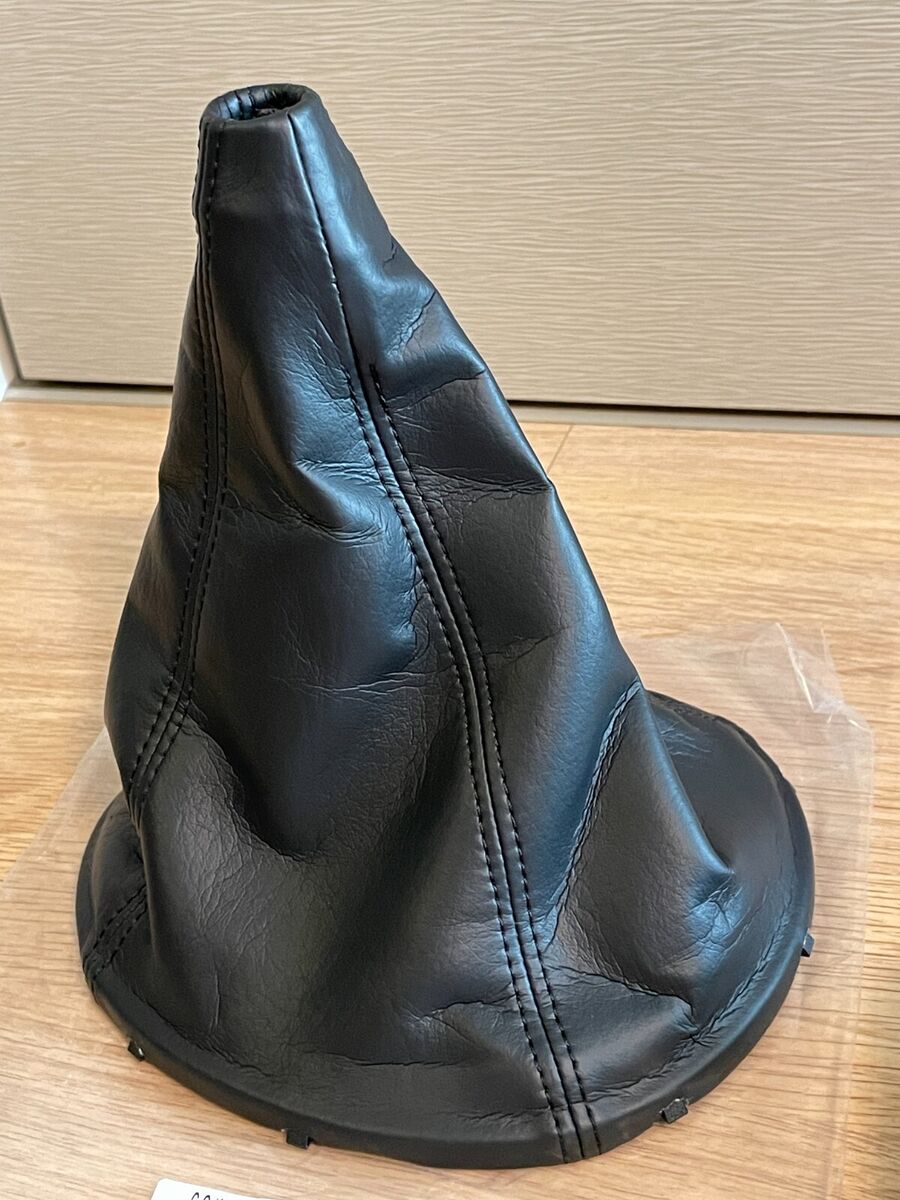 Toyota Genuine Altezza SXE10 RHD Shift Boot Parking Brake Toyota Genuine Altezza SXE10 RHD Shift Boot Parking Brake