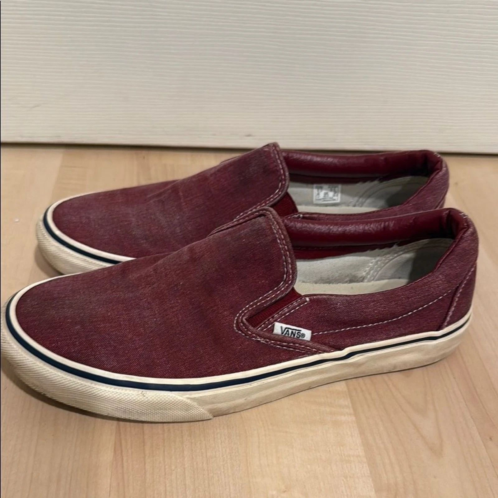 Sneakers Vans rosse design classico slip on 9 5