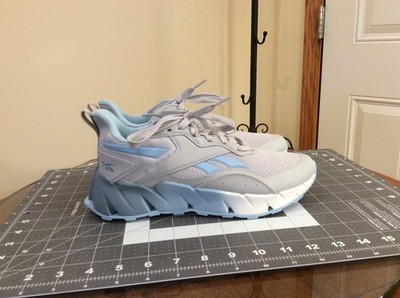 Authentic Reebok Womens Blue and Gray Size 7.5 Style #QDP1FMSD