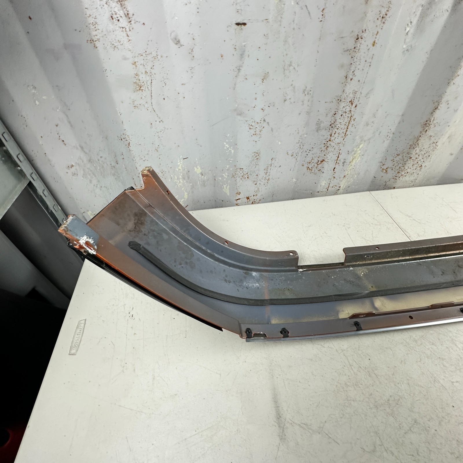 05-13 CHEVROLET CORVETTE C6 HARD TOP ROOF EXTENSION COVER REAR PANEL ORANGE OEM