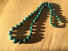 Vintage Light Green And Dark Green Malacite Graduated Bead Necklace, Screw Clasp