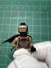 Lego DC Super Heroes: Desert Batman Minifigure SH0288