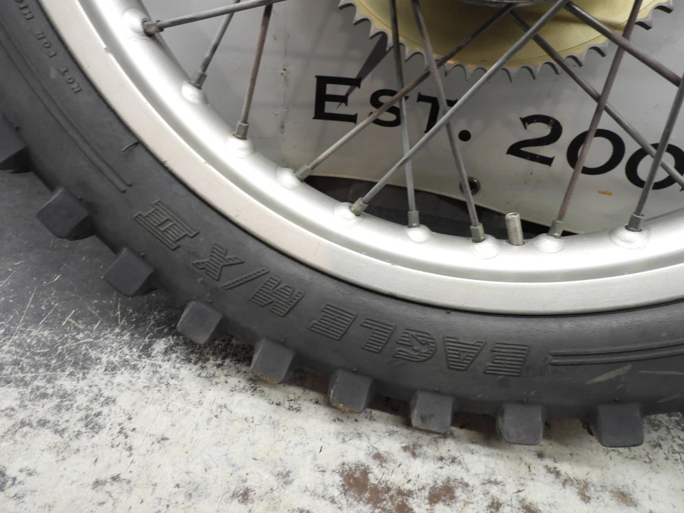 1975 Hodaka Super Rat roda traseira completa #38 2903 - Imagem 4 de 4