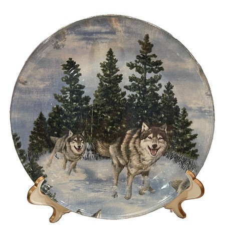 Glass Wolf Collector Plate Decorative Snow Forest / Fabric Picture On The Back
