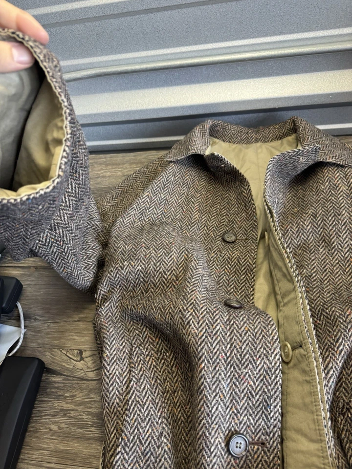 Bullock & Jones Mens VTG Grey Herringbone Overcoat Top Coat Made in USA 44 - Image 2 of 4