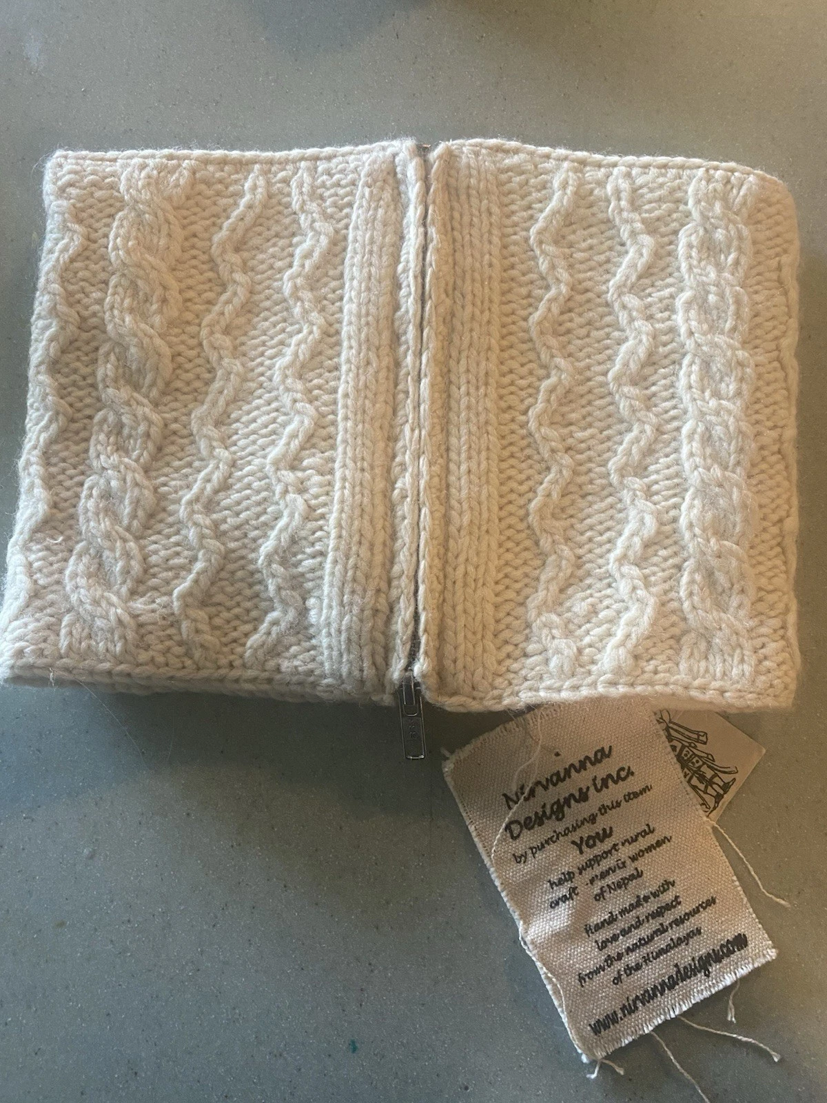 Nirvanna Design Neck Warmer 100%Wool Neck Warmer. Hand Knitted In Nepal. NEW