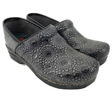 Dansko XP Medallion Black Leather Clogs 41 US Size 10.5-11