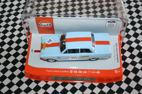 "Scalextric C4669 Ford Lotus Cortina \"No.911 Gulf\" 1:32 Auto Slotcar"-image