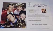 LAVERNE & SHIRLEY Cast: Marshall, Williams, McKean, Lander SIGNED 8x10 BAS COA