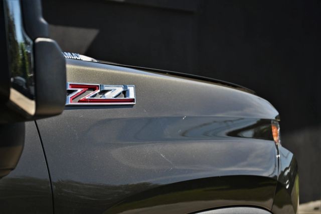 2023 Chevrolet Silverado 2500 HD LTZ Pickup 4D 6 1/2 ft thumbnail 8