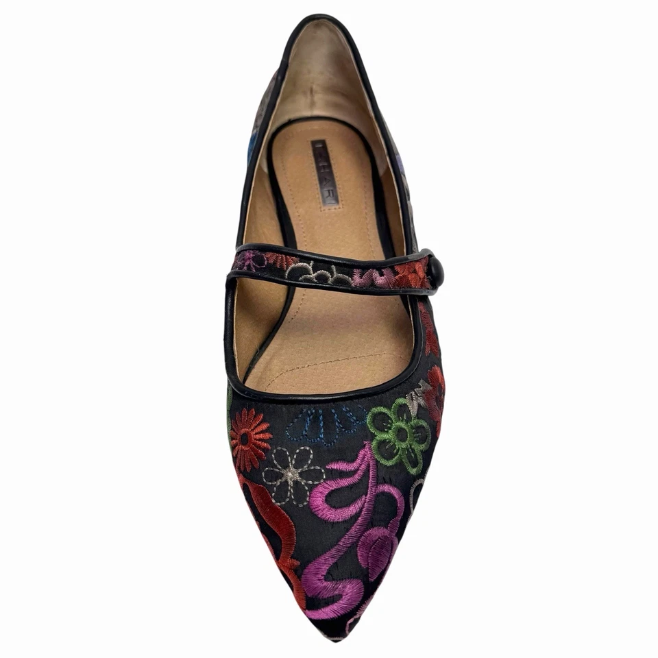 Zapatos Mary Jane Tahari “Park” negros bordados florales punta en punta 7,5 Foto 3 de 4