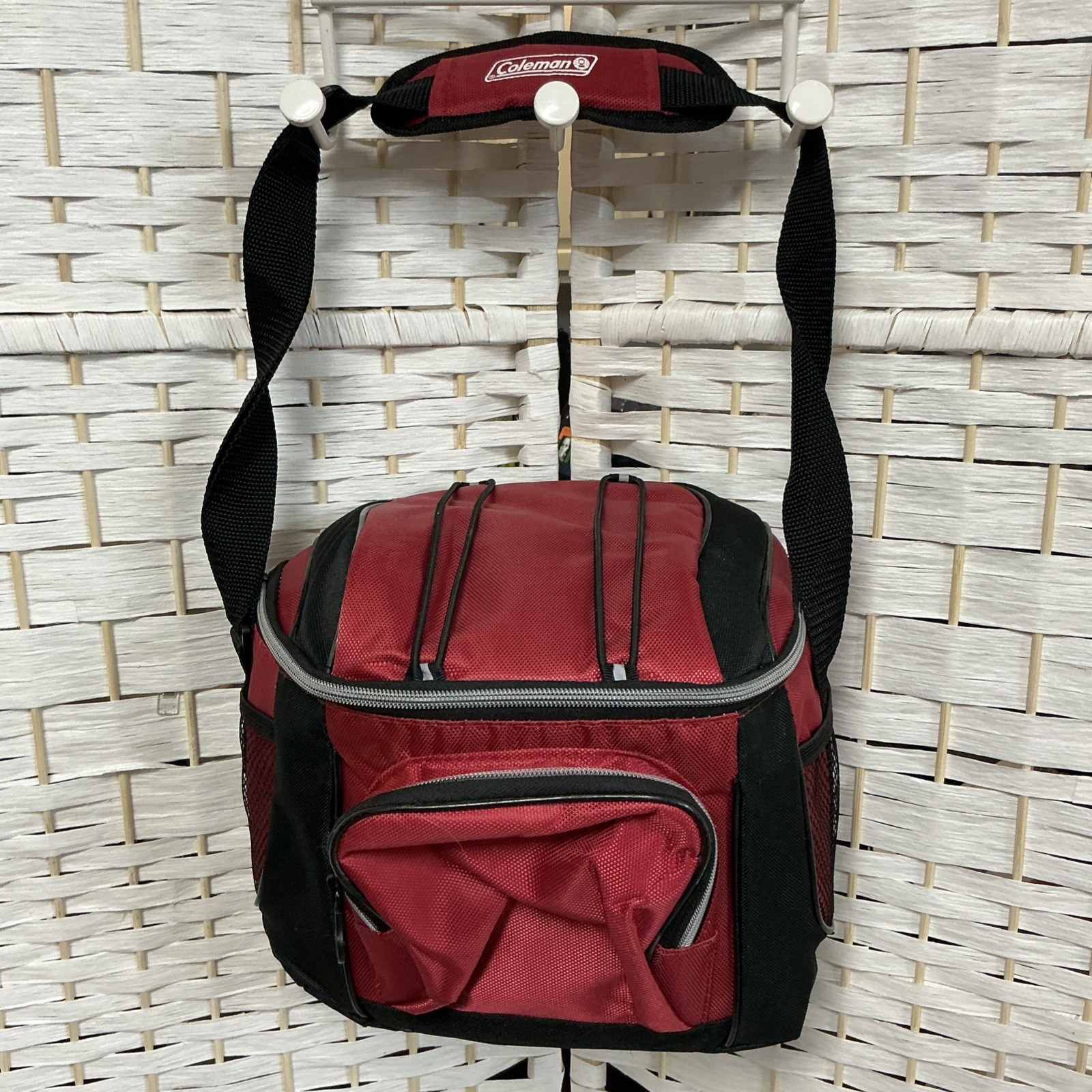 Lunch Bag Red Insulated Holds 9 Cans Shoulder Strap