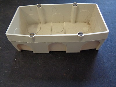 NEW LEGRAND 891 26 SUPERBOX ELECTRICAL BOX 120 X 65 X 40MM  PACK OF 5