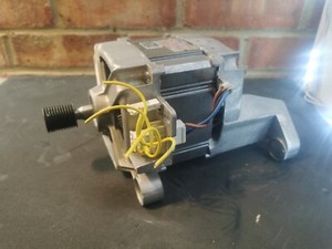 AEG Electrolux Zanussi Waschmaschine, Waschtrocknermotor, Welling YXT380-2(L)
