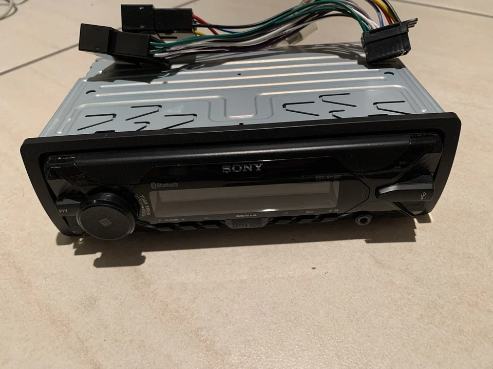 Sony DSX-A410BT Autoradio Bluetooth con USB - Nero - Immagine 2 di 3