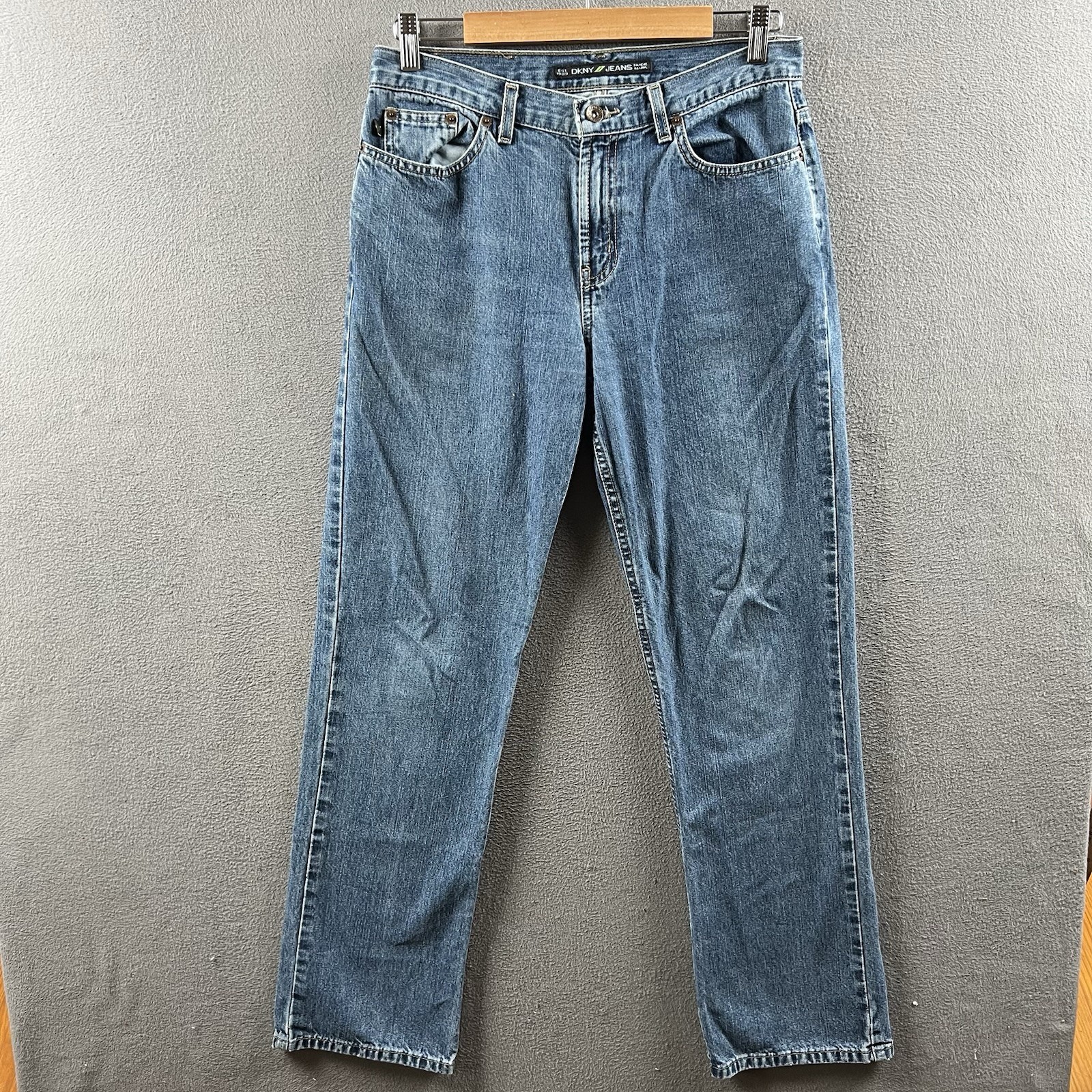 DKNY Jeans Women’s Size 8 Blue Straight Leg Medium Wash Denim Vintage 90s Y2K