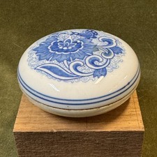 Vintage Chinese Porcelain Ink Pot Blue & Butterfly Design 3 ?" - Signed