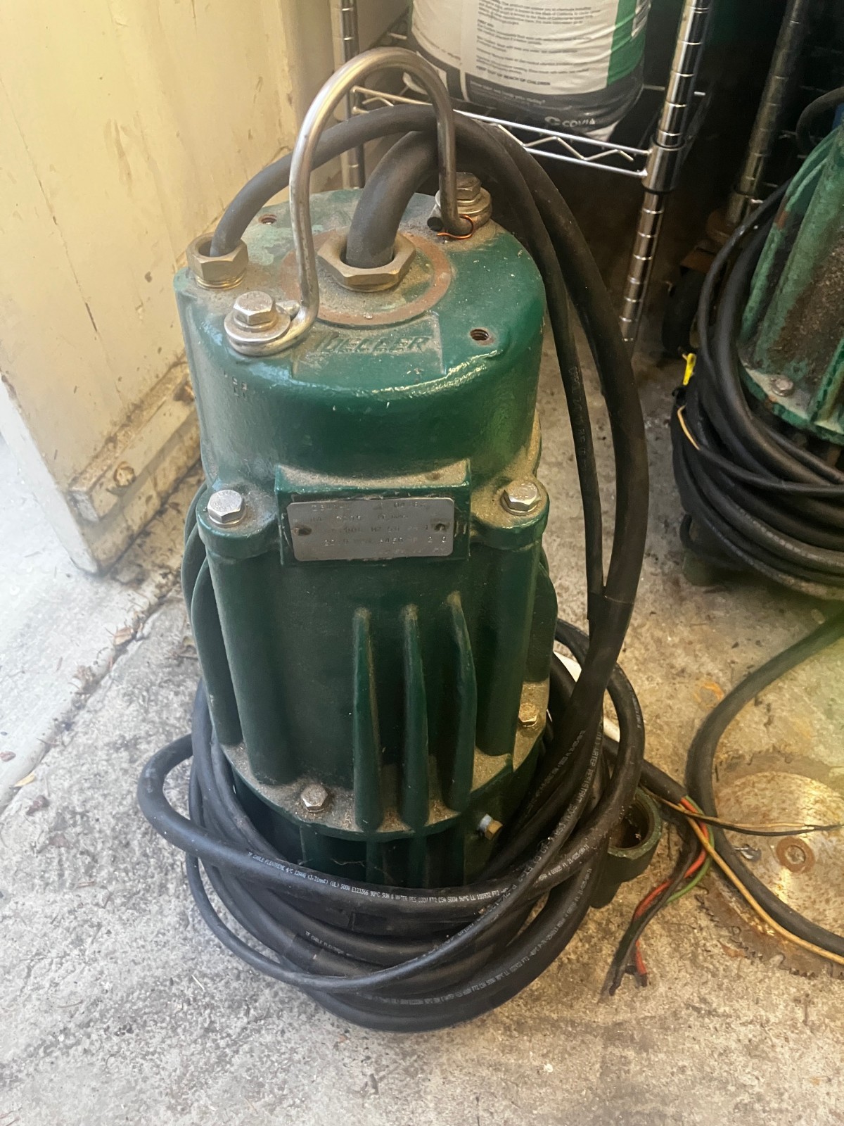 Zoeller 841 Grinder Pump, Model I841, Shark Series, 2 HP, 200 V, 1 Ph