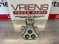 KENWORTH R48-1059 HINGE-DOOR LOWER