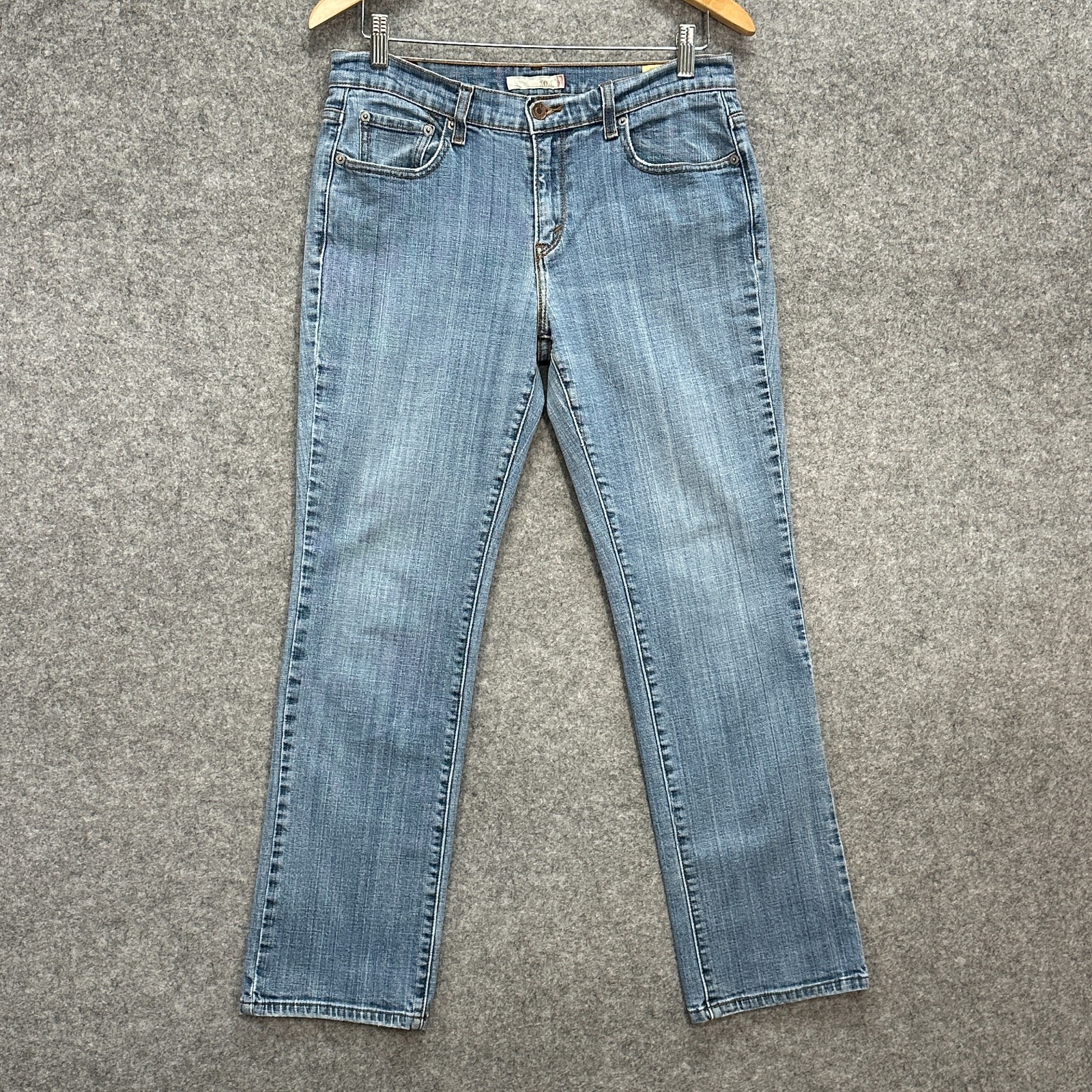 Levi's 505 Jeans Women's Size 8 Short Straight Leg Light Blue Denim