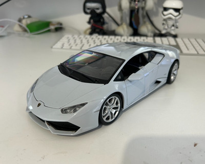 Bburago 1:18 Lamborghini Huracan LP 610-4 Diecast Modellauto, grau neu ovp