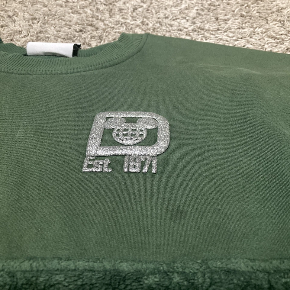 Sudadera Pullover Disney Spirit Jersey Verde y Plateado Brillo Talla Mediana Foto 4 de 4