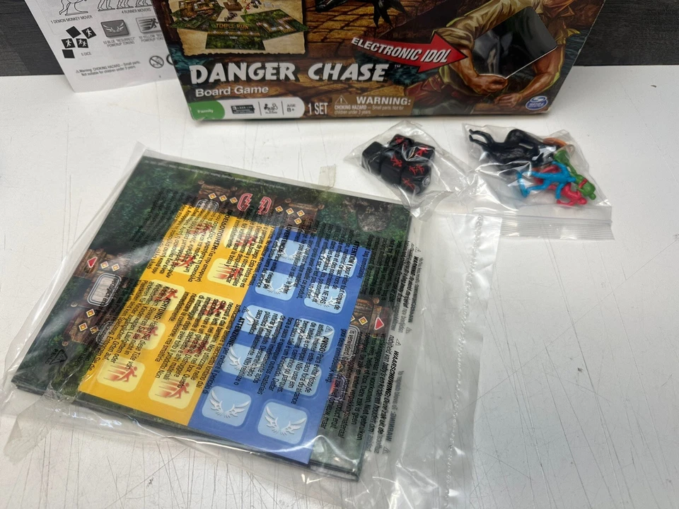 NEW IN BOX SEALED TEMPLE RUN: DANGER CHASE Board Game Spin Master Sprint - Image 2 of 4