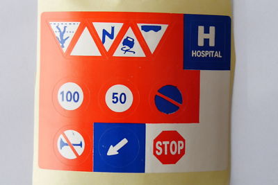 LOT 12 PANNEAUX signalisation 1/43 NOREV plastique ancien EUR 9,99 LOT 12 PANNEAUX signalisation 1/43 NOREV plastique ancien EUR 9,99
