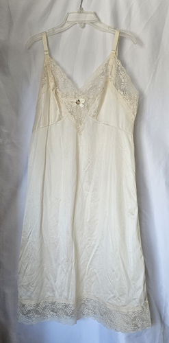 Full Slip Women Size 38 Ivory Lace Trimmed Nylon Tricot Adjustable Straps