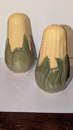 Shawnee Vintage Corn On The Cob Salt and Pepper Shakers Made In Japan