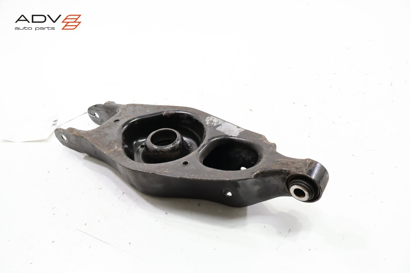 2014 - 2024 MASERATI GHIBLI REAR RIGHT SIDE LOWER CONTROL ARM SPRING PERCH OEM