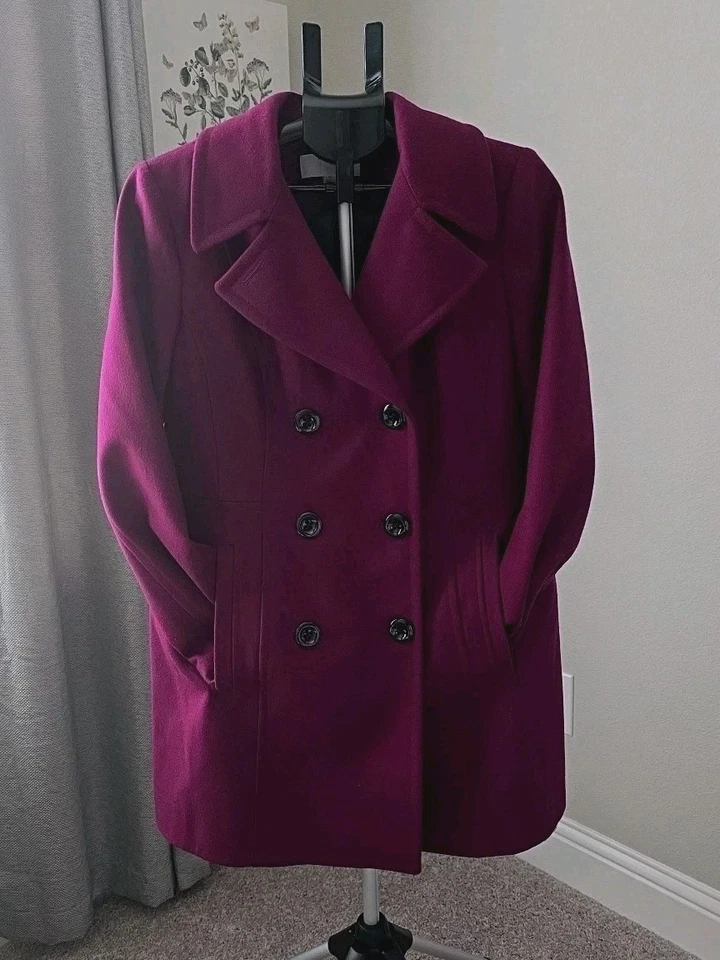 Abrigo grande para mujer Anne Klein mezcla de lana borgoña plomada abrigo de doble botonadura Foto 2 de 4